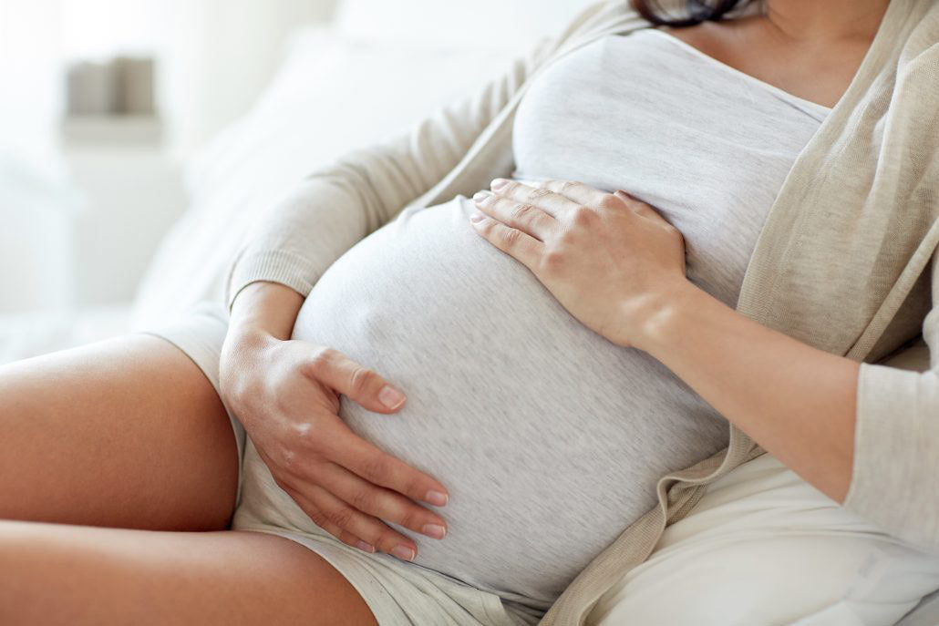 Les vêtements de grossesse confortables et indispensables