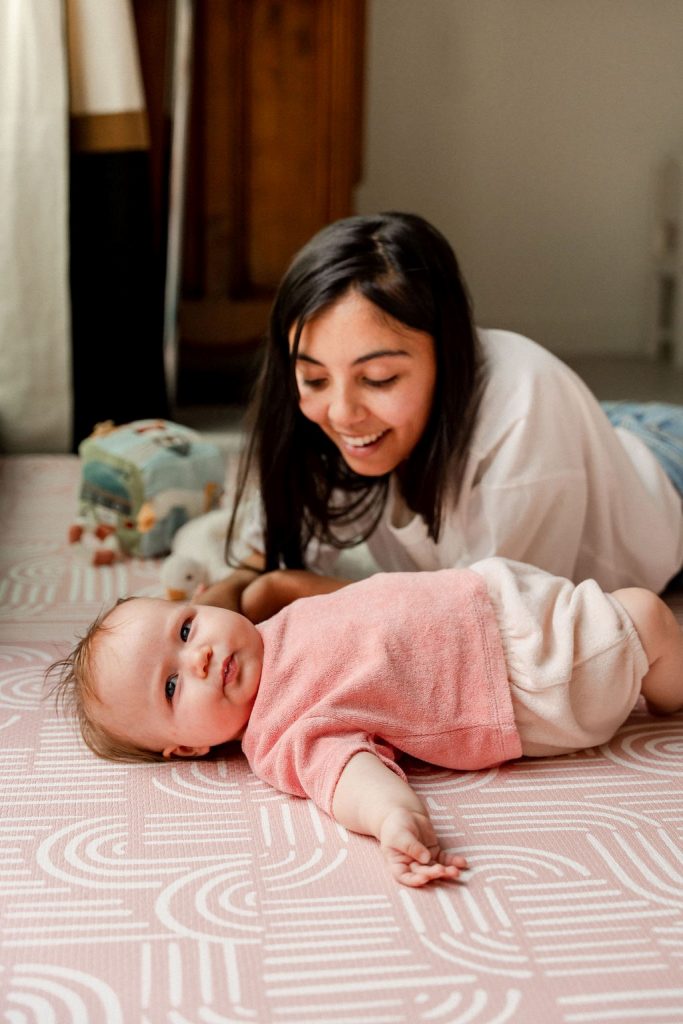 Comment choisir le tapis de motricité idéal pour bébé ?