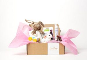 Un cadeau bébé personnalisé ? Nos idées suivant son âge !