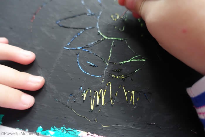 Mission peinture à gratter