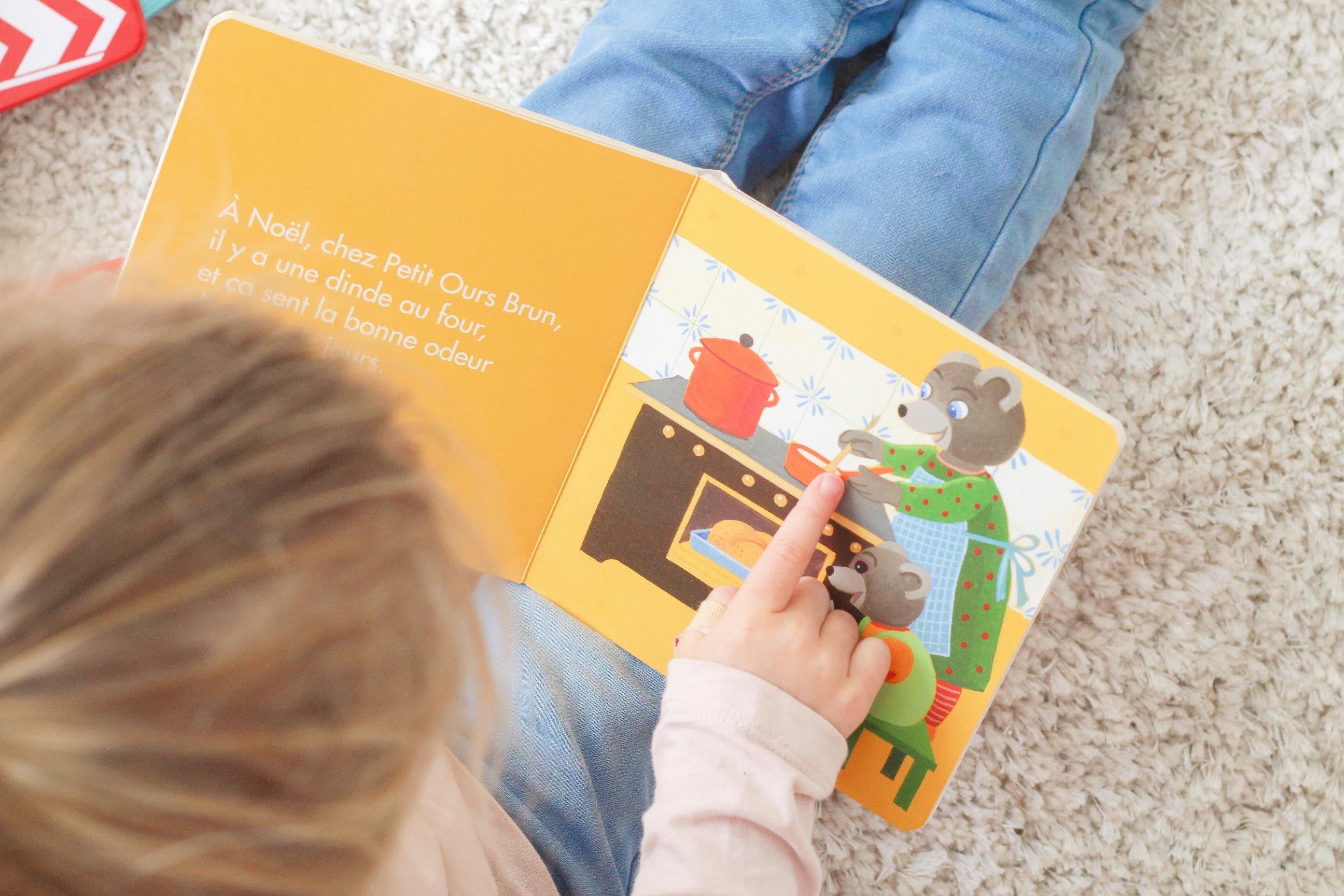 Petit Ours Brun aime Noël