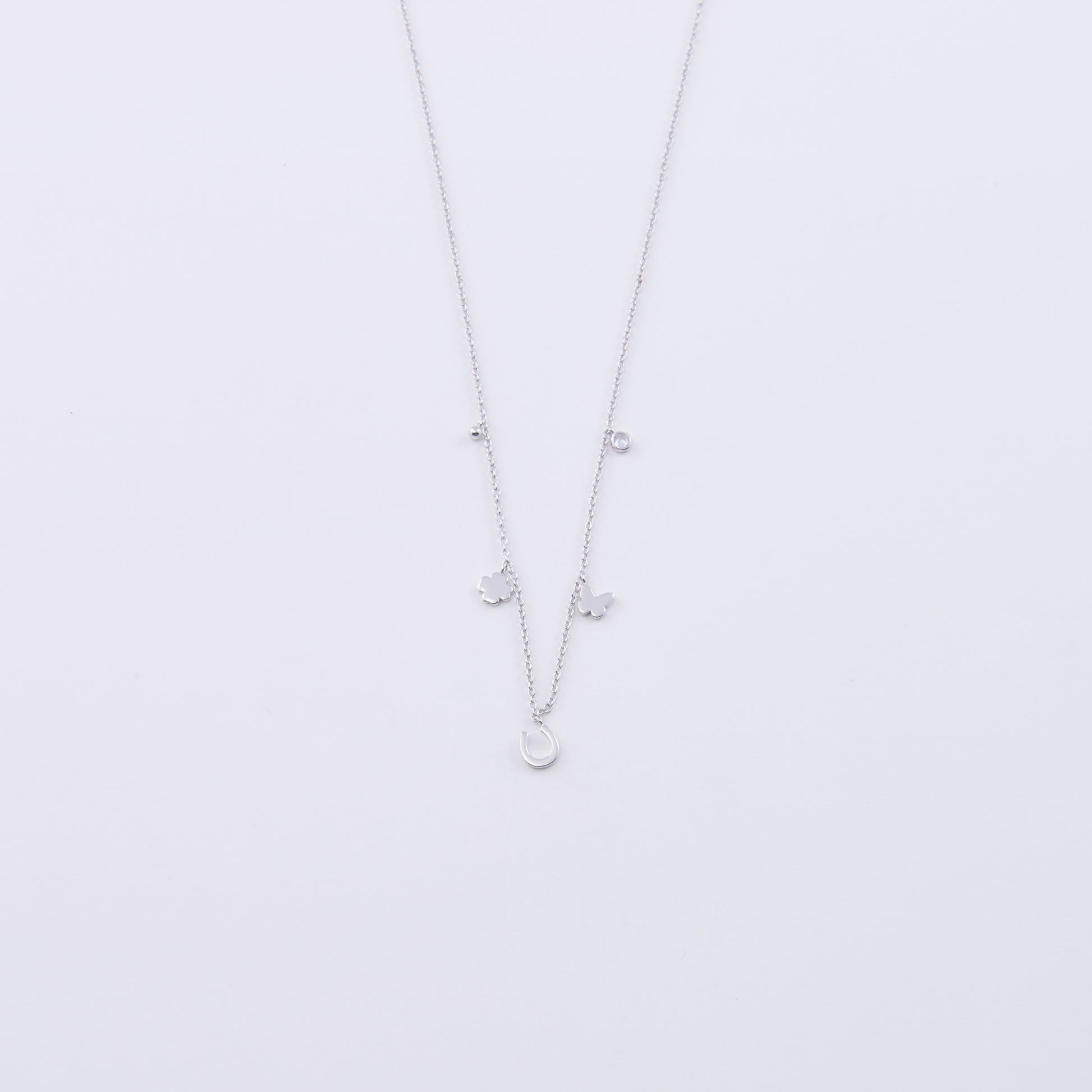 Bijou en argent rhodié