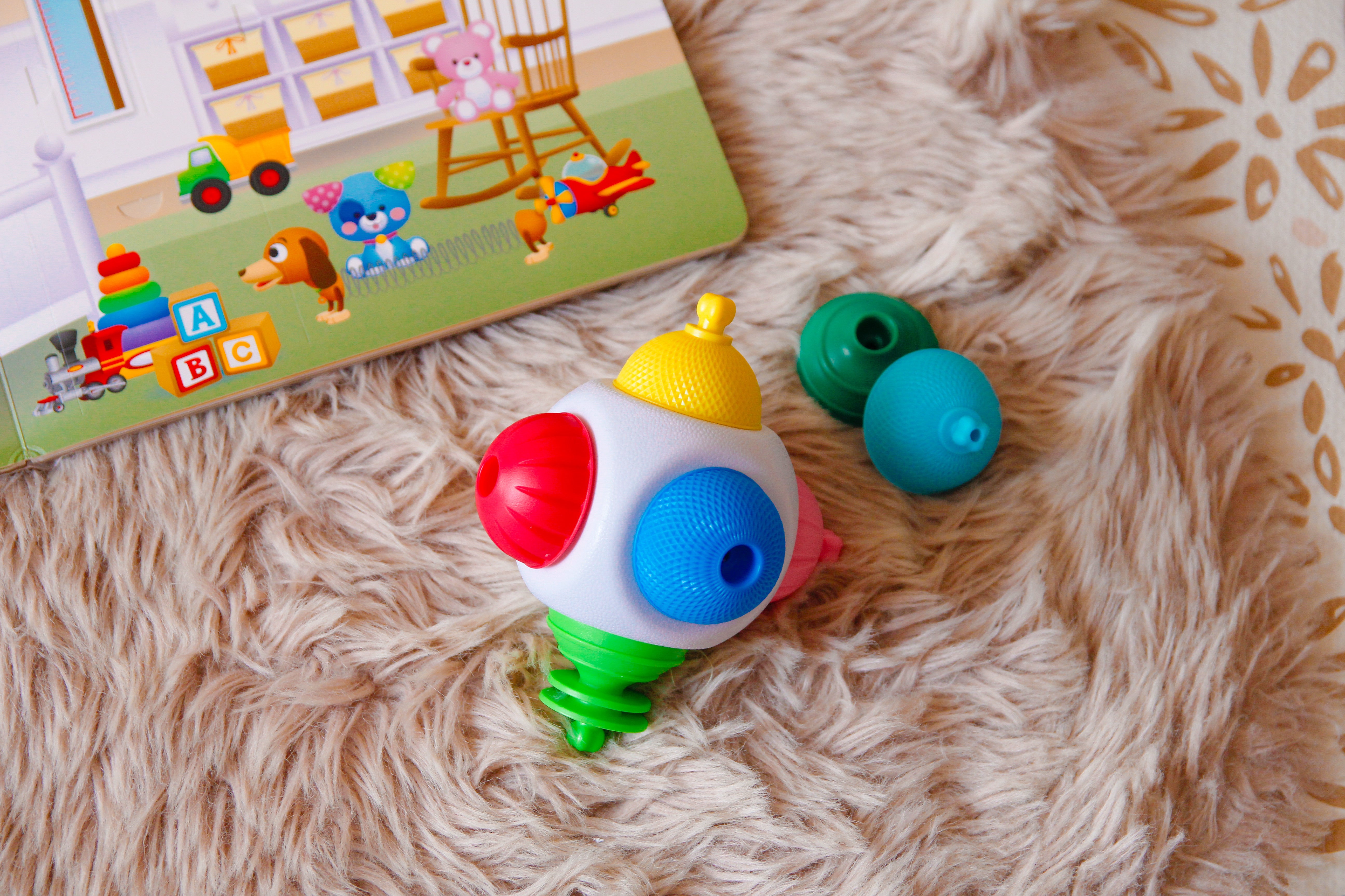 Juillet 2023 - Bébé fait des découvertes