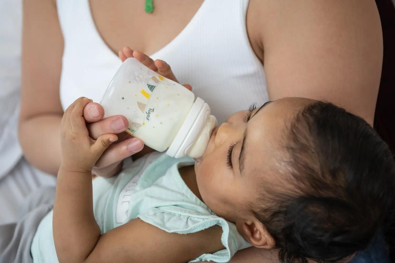 Biberon TRANSITION+ 150ml avec Alerte Température 0-6m