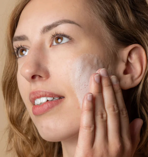 Mousse nettoyante visage